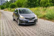 Toyota Yaris Bezwypadkowy, Lakier oryginalny, Polski salon, Stan Bardzo