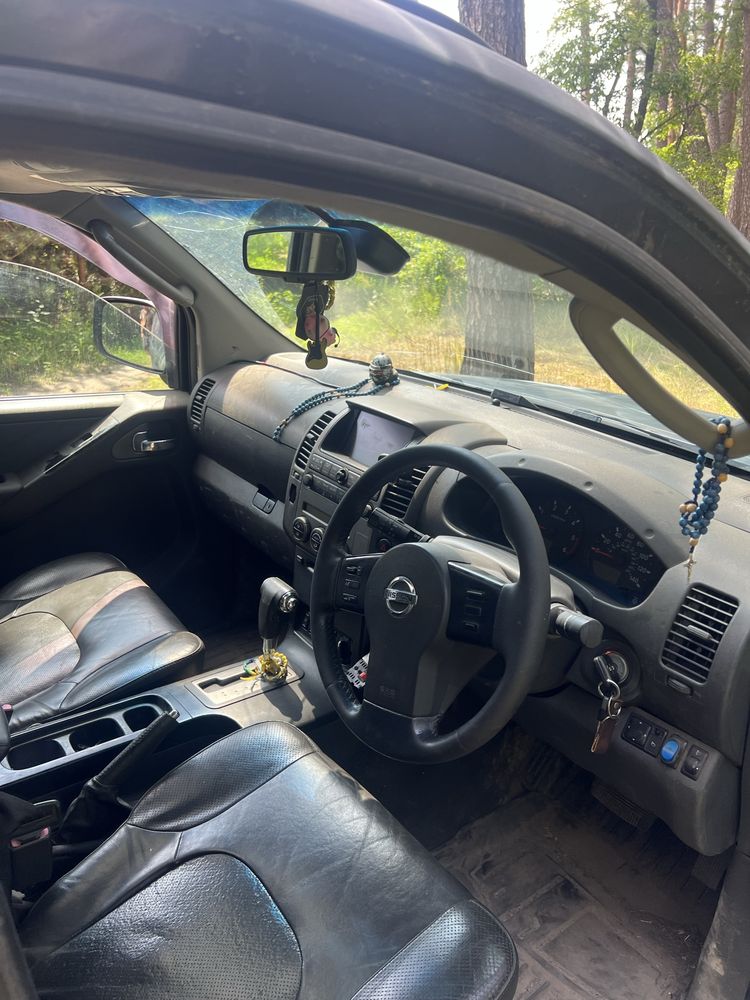 Nissan Navara 2.5TD