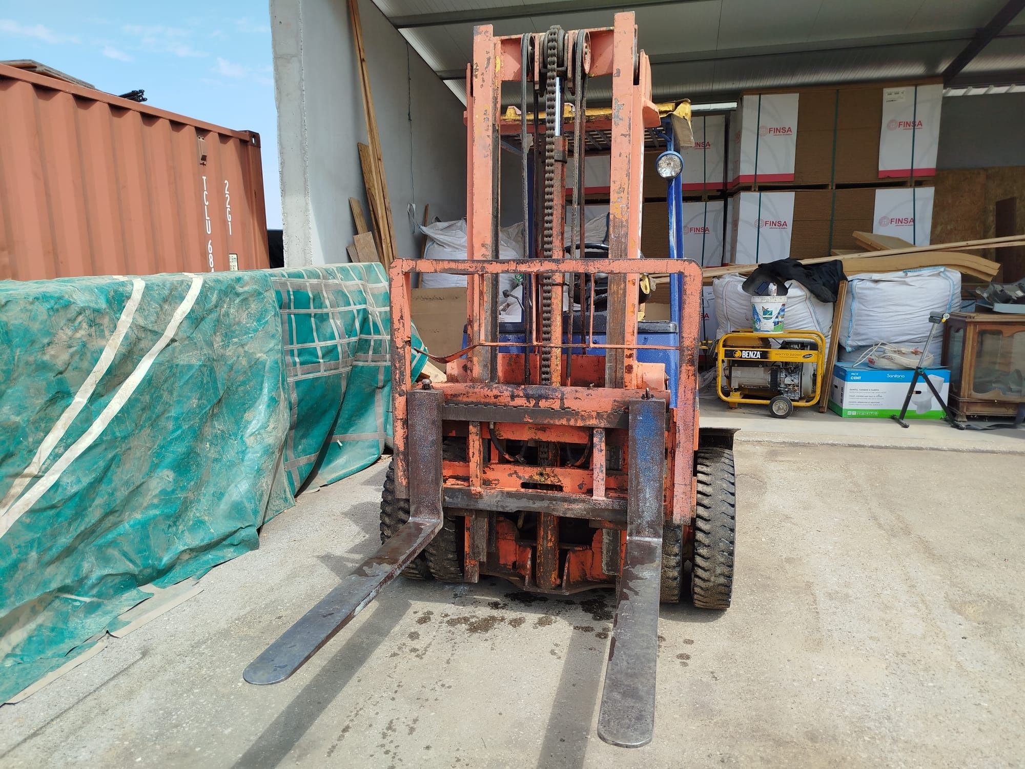 Empilhador gasoleo 2.5T toyota