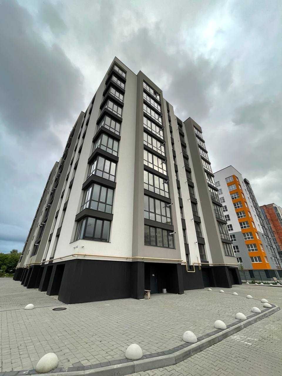 3-к. квартира 71 м2 з і/о та панорамними вікнами за вул. Вірастюка