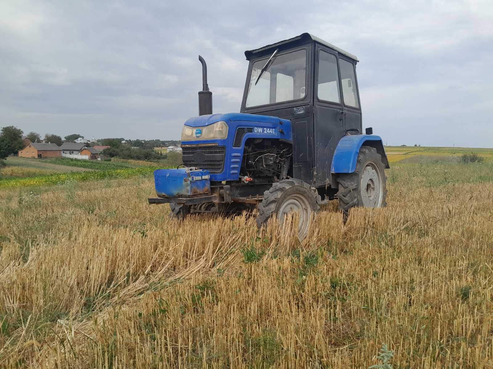 Продама міні трактор DW244B