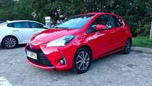 Toyota Yaris Toyota Yaris Hybrid • Bogate wyposażenie • 64 tys. km • 2018