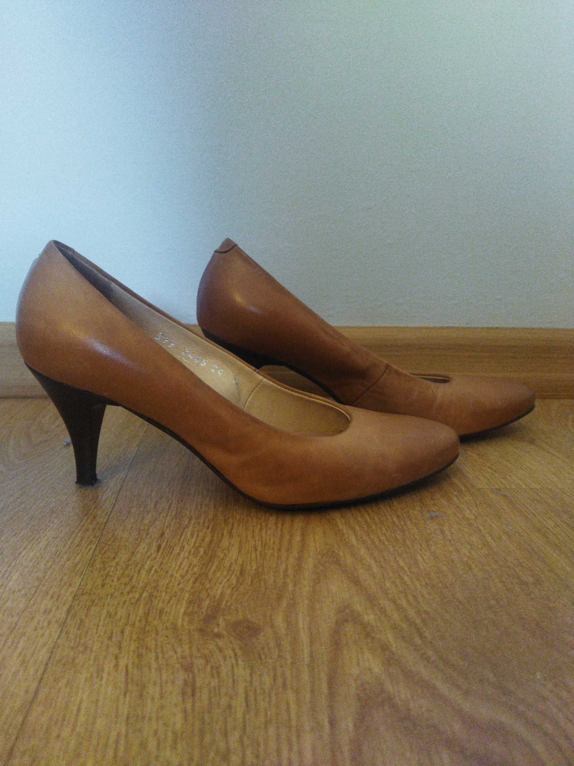 Buty czółenka szpilki Gina Piacci r. 37 skóra naturalna