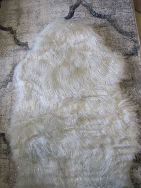 Biała Miękka Sztuczna SKÓRA Owcza Dywan DYWANIK 60x100 cm