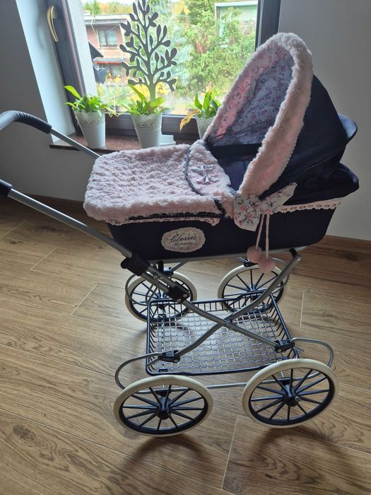 Retro wózek dla lalki