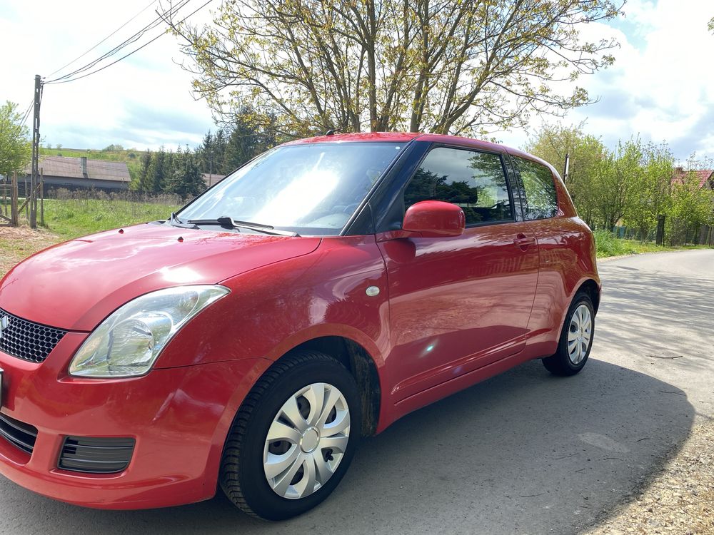 Suzuki  Swift 3d - 1.3 benzyna Klimatycacja