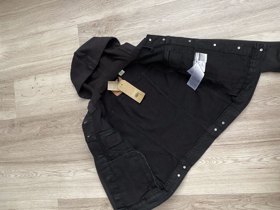 джинсовый пиджак levis размер S Футболка levis оригинал S