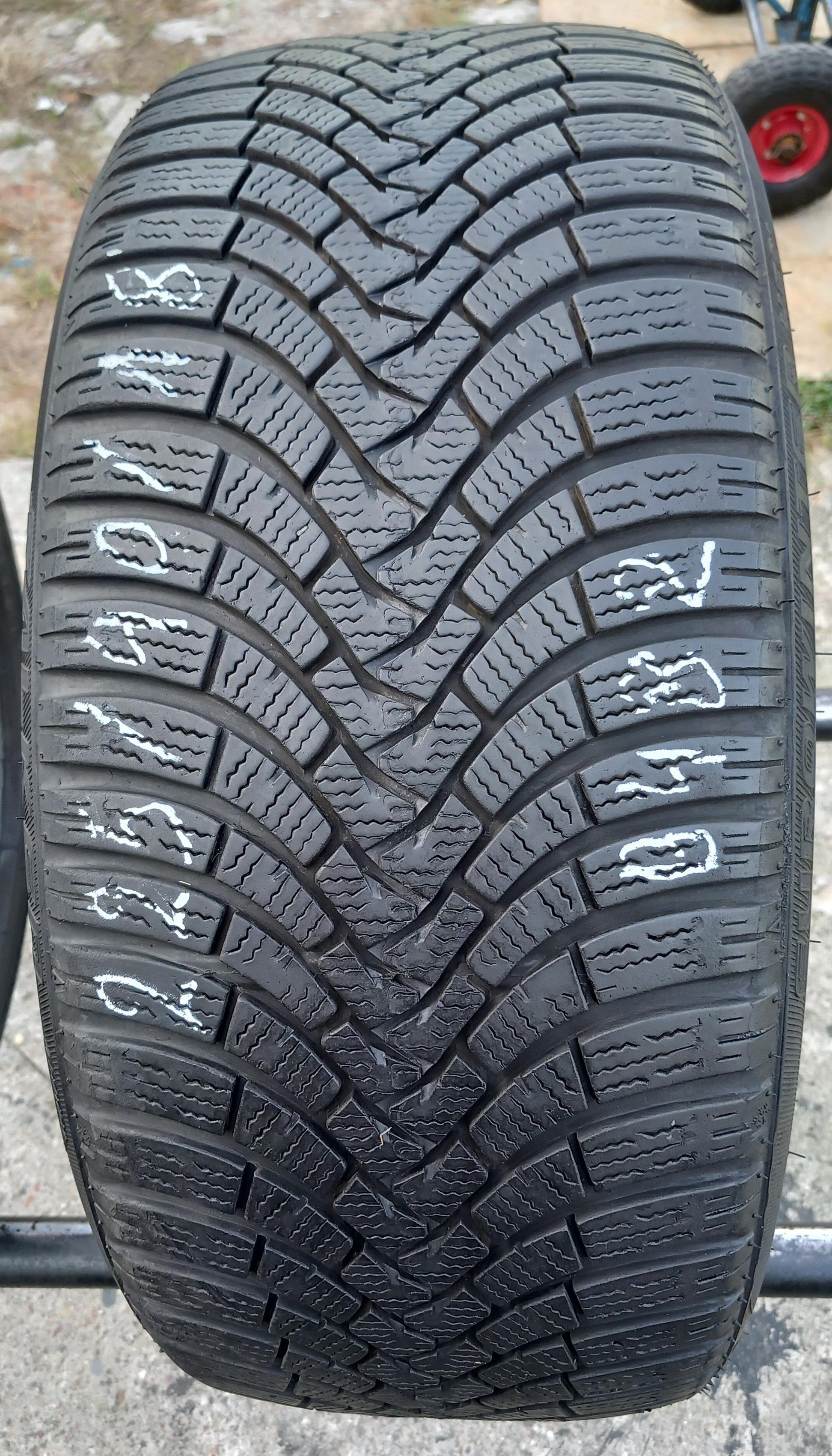 225/40/18 Falken EuroWinter HS01 92V