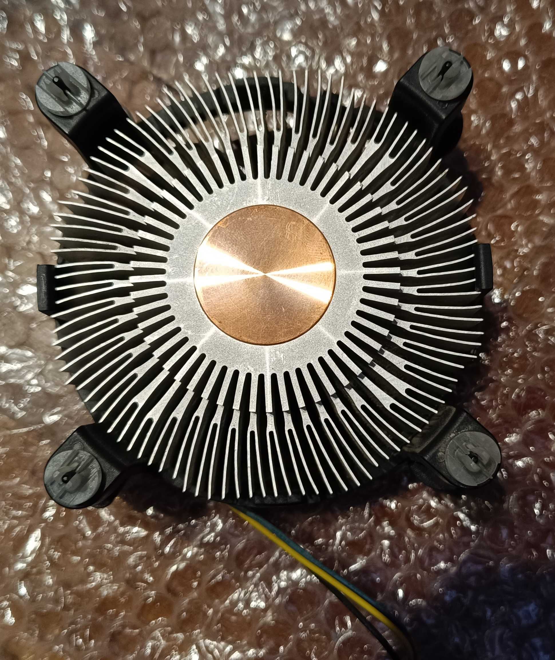 Процесор Intel i5-4570 3.20GHz (Socket 1150) та кулер Intel E97378-001