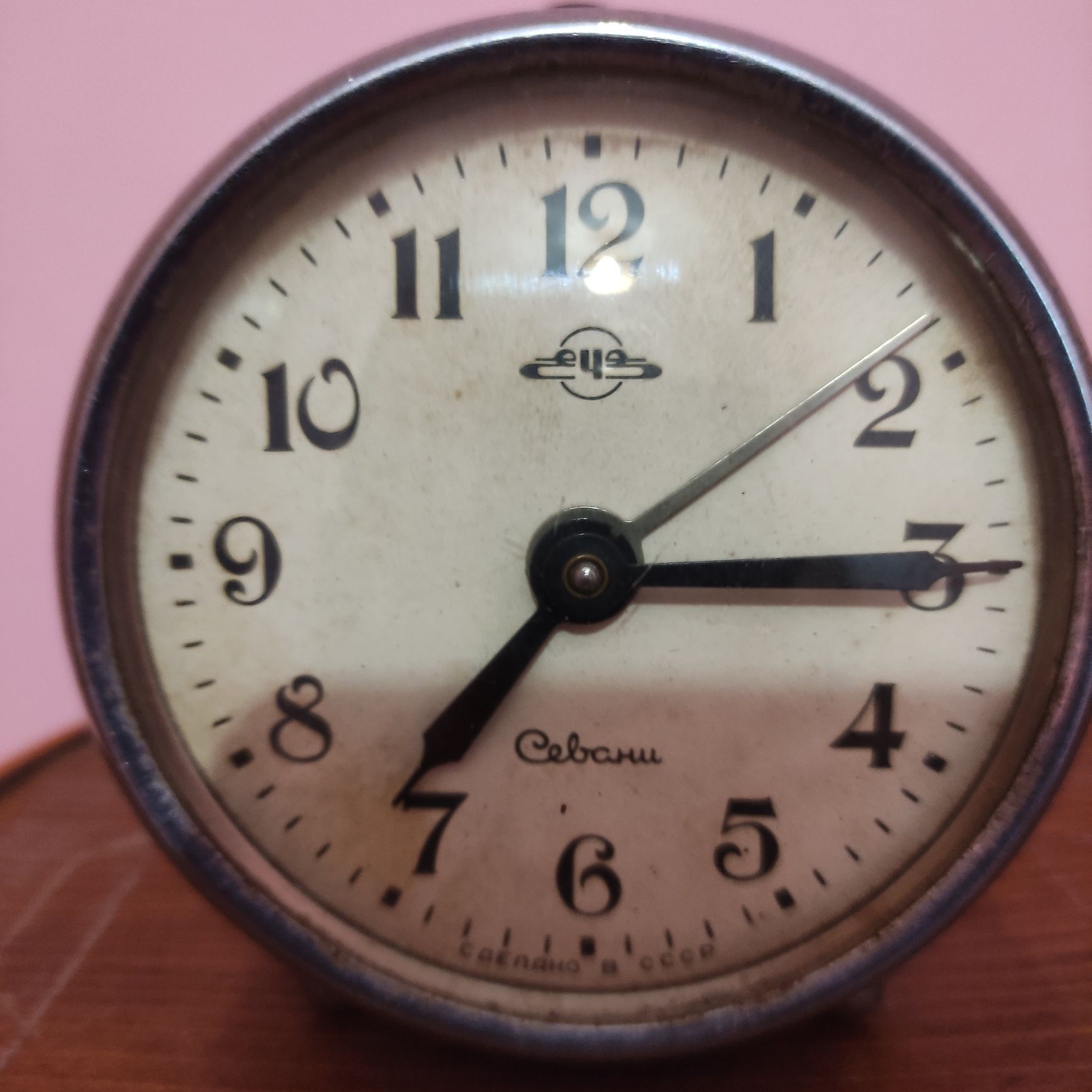 Часы -  будильники СССР
