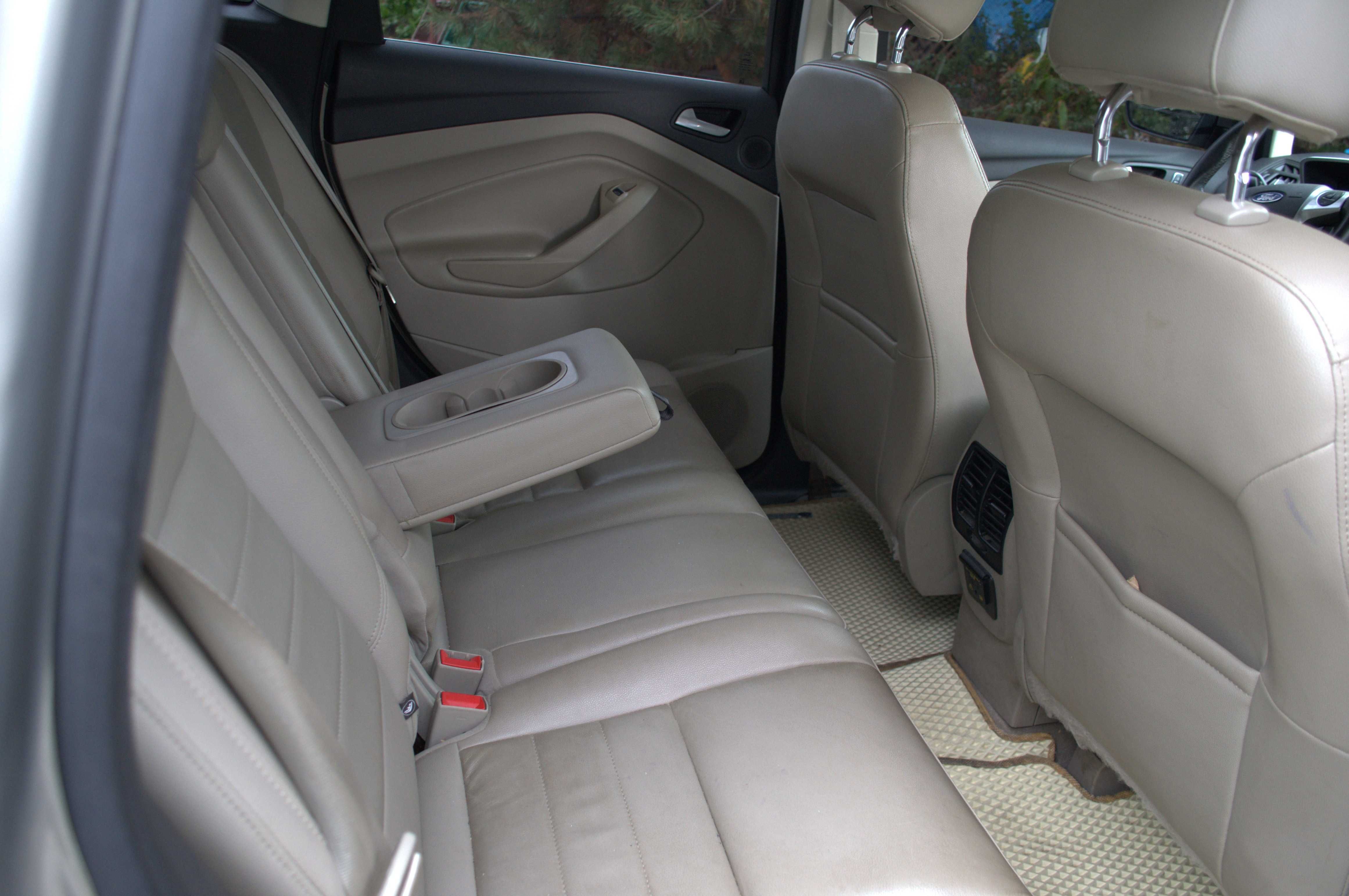 Ford C-Max 2014 Plagin батарея 9 квт 2019 рік