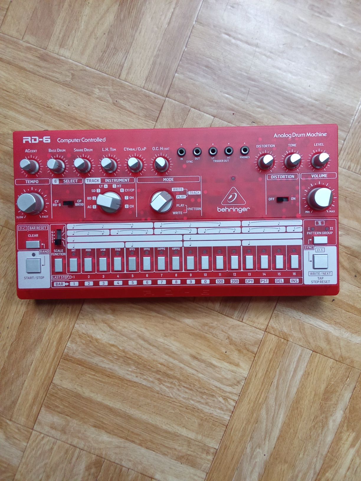 Behringer RD-6 Analog Drum Machine roland tr-606 + zasilacz