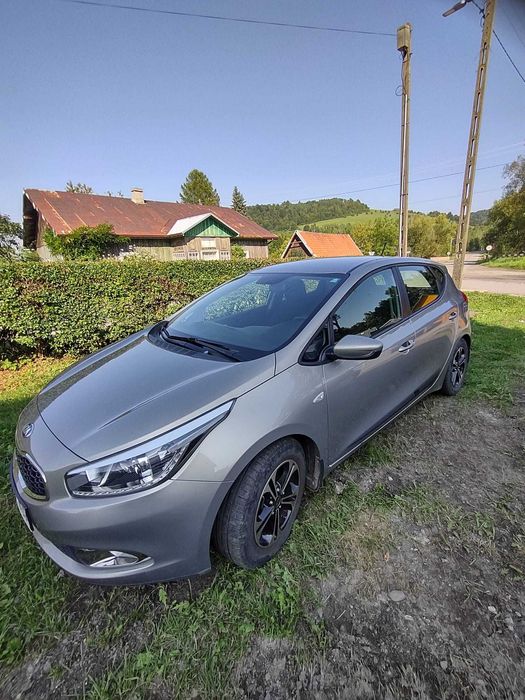 SPRZEDAM KIA CEED 1.4i 16V 100KM BENZYNA 2013 r. - niski przebieg!!!
