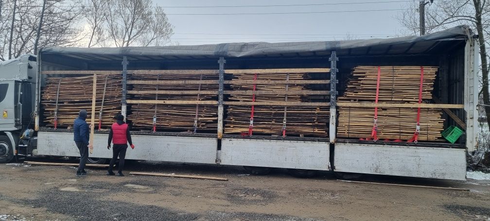 Доска дуб сухая е обрізна також і небрізна Дубова джка.Ясенева доска .