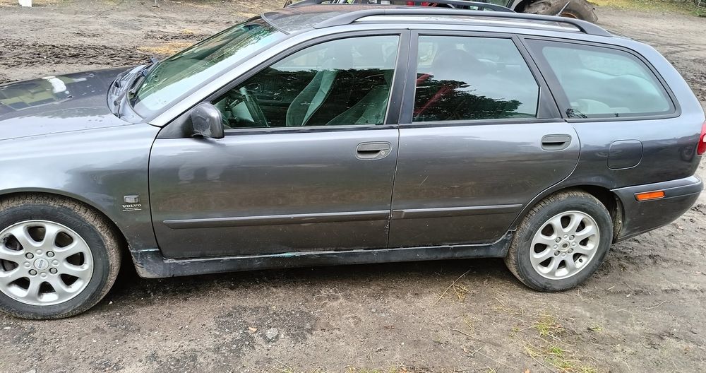 Volvo V40 1.9 TD kombi