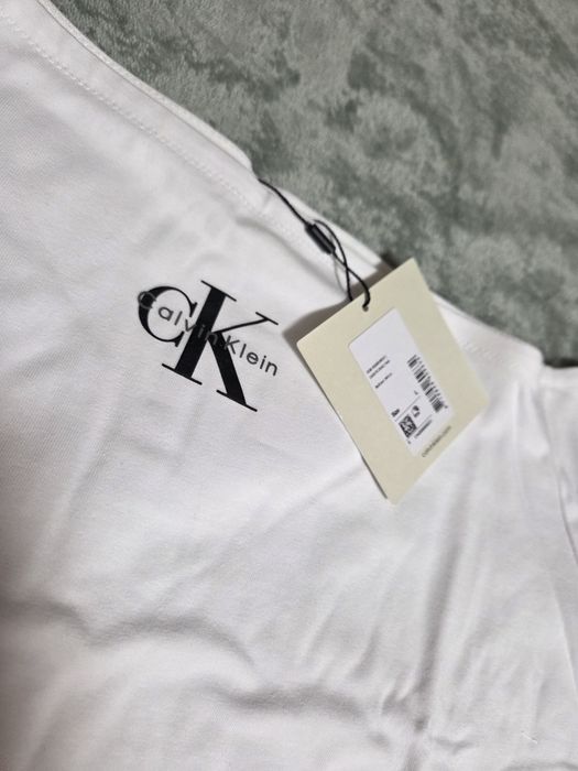 Damski T-shirt z nadrukiem rozm L
