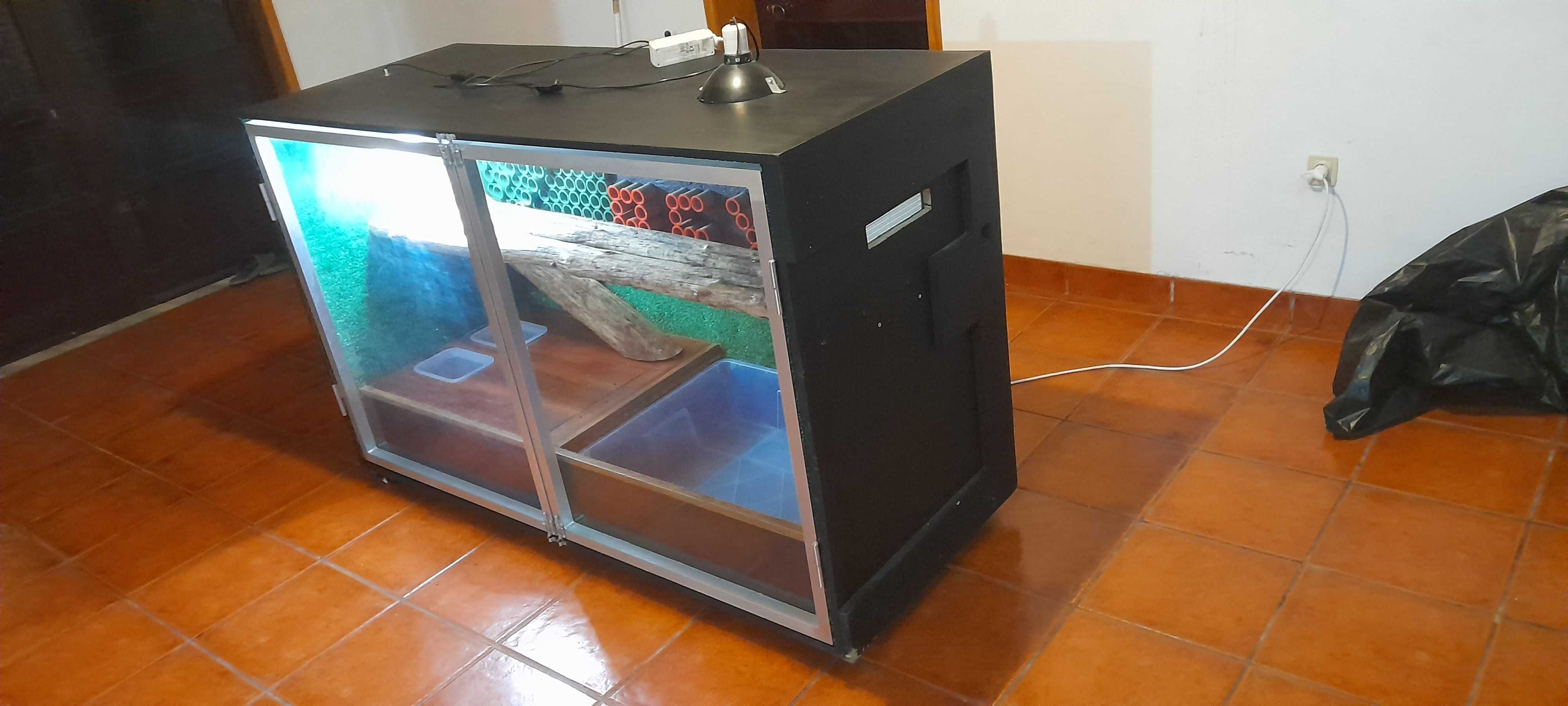 Terrario para réptil