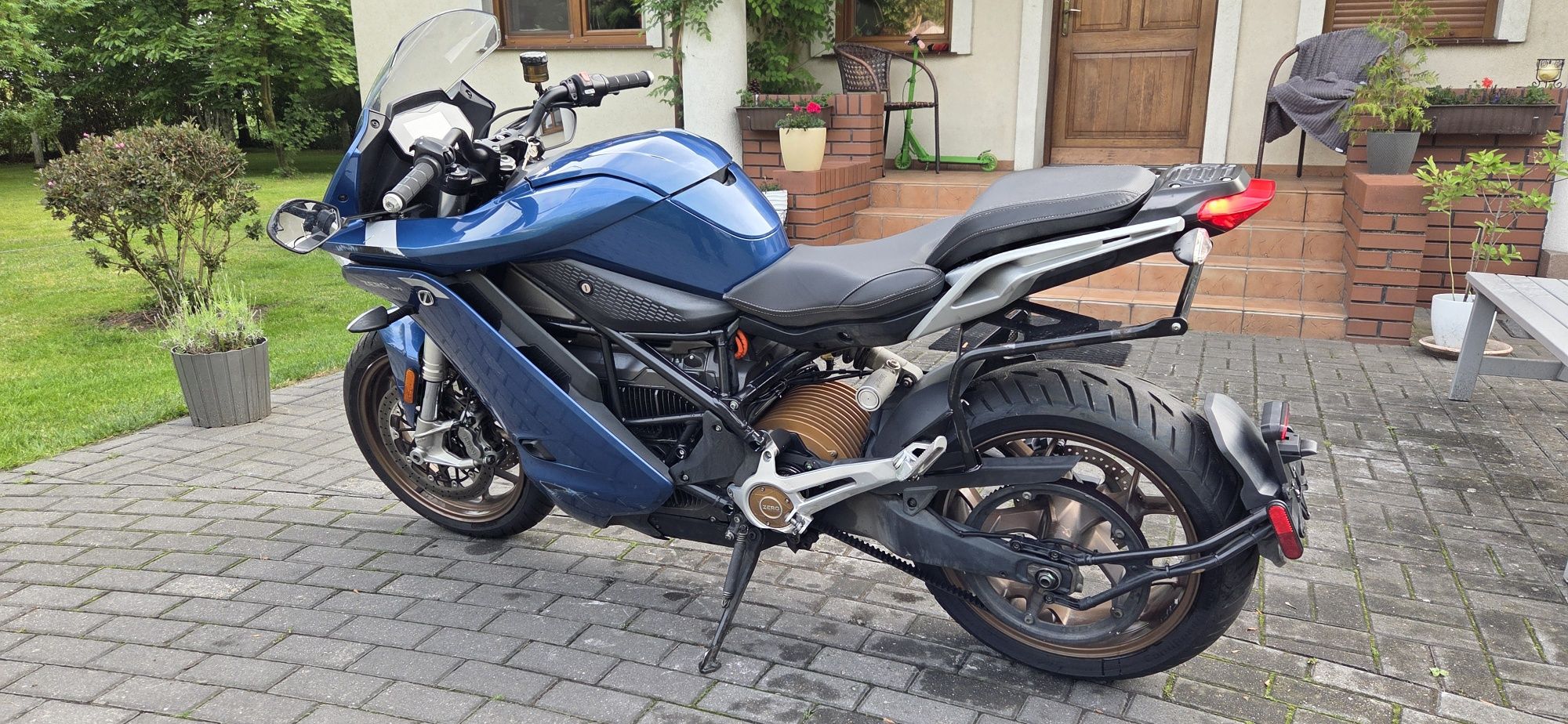 Zero SR/S (2021) – Z Nową Baterią i Dodatkami! Okazja