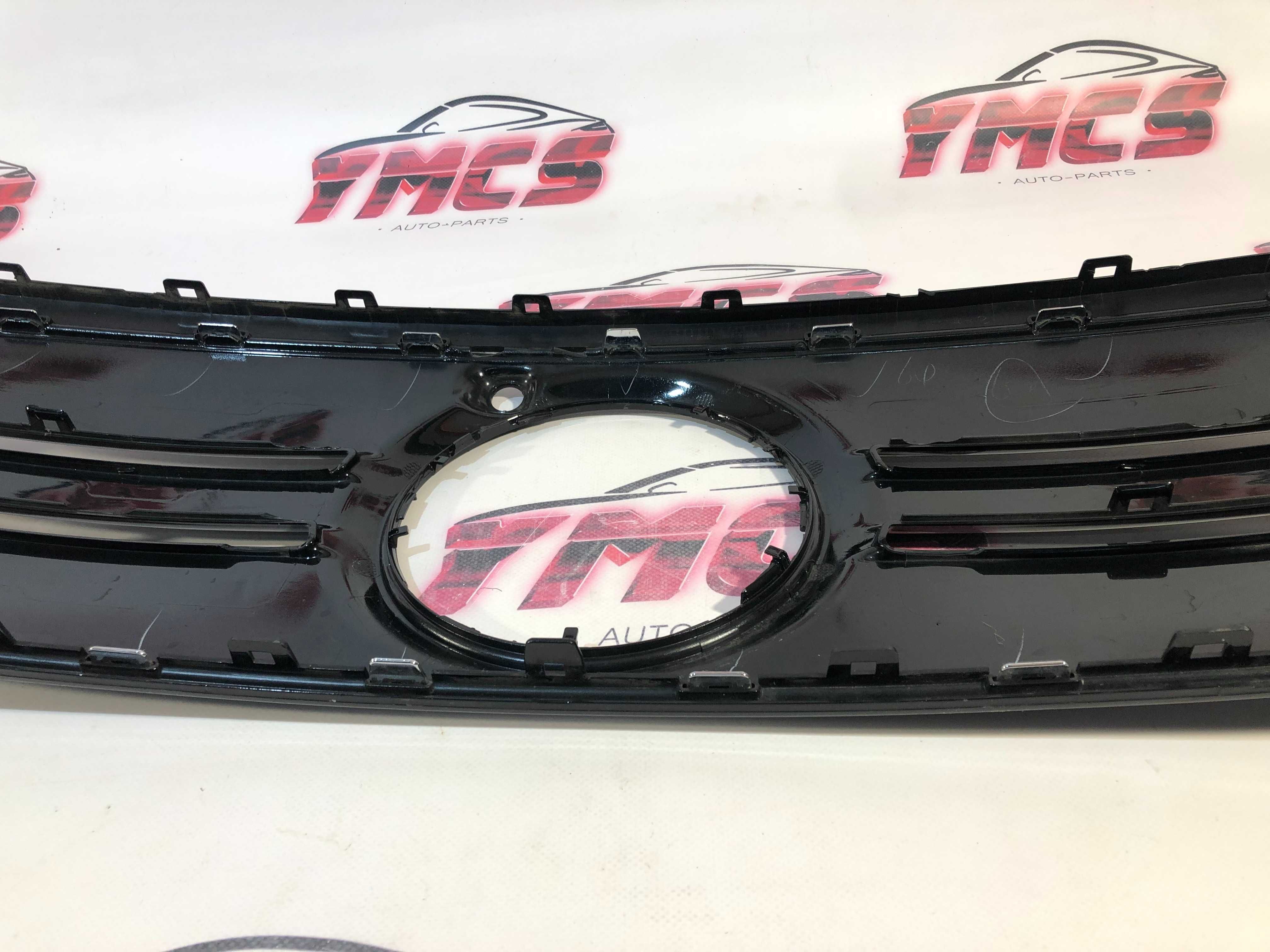 Aro Cromado Grelha MERCEDES W243 EQA EQB ORIGINAL