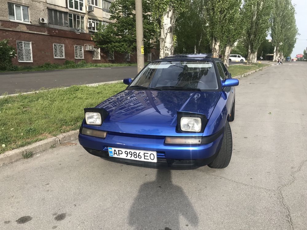 Продам мазду 323f