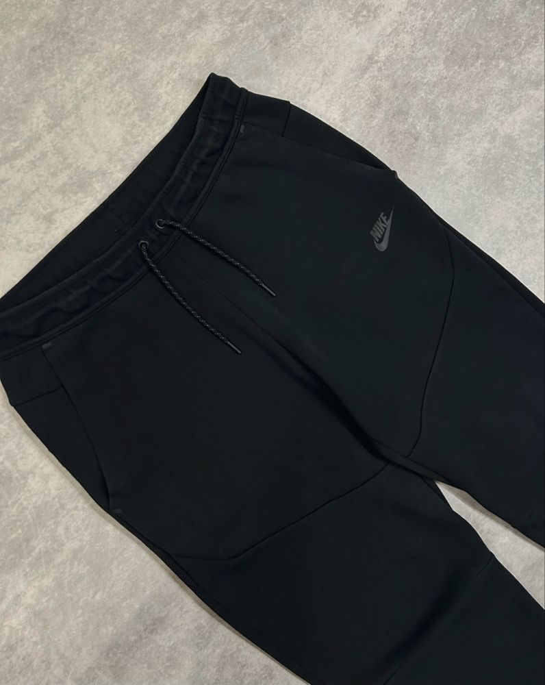 Штани Nike Tech Fleece. L