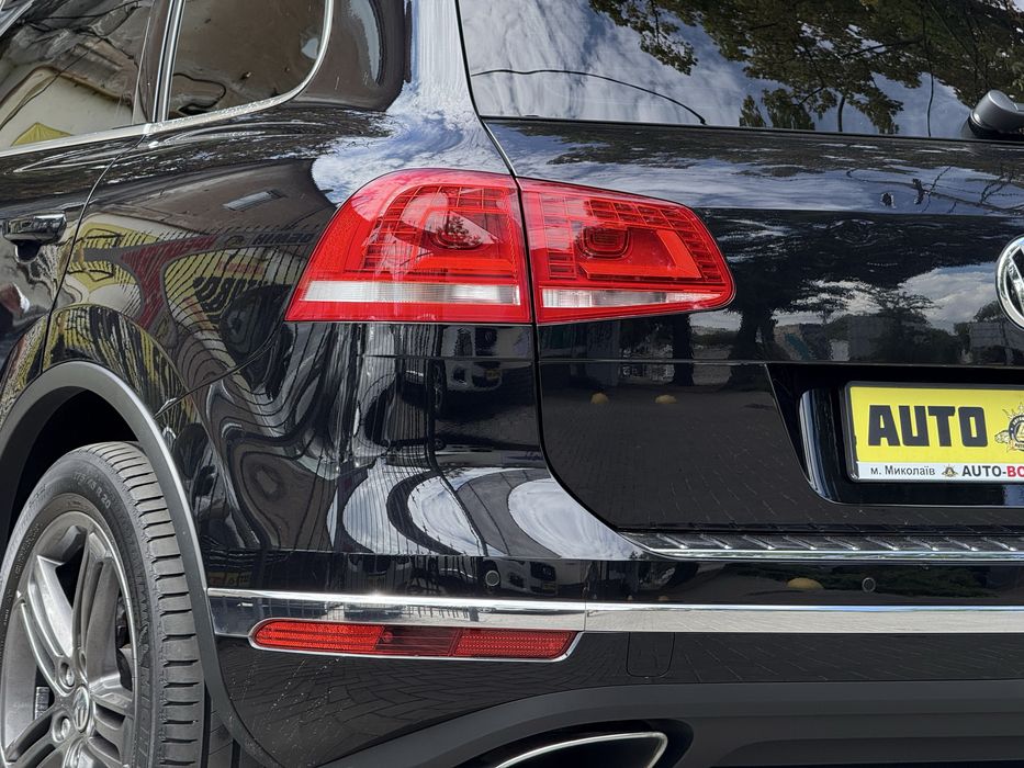 Volkswagen Touareg 2016 год, пневмо, целый, топ комплектация!