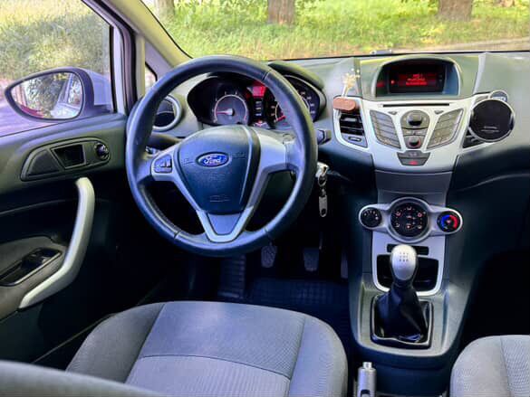 FORD FIESTA 2012 1.4 бензин