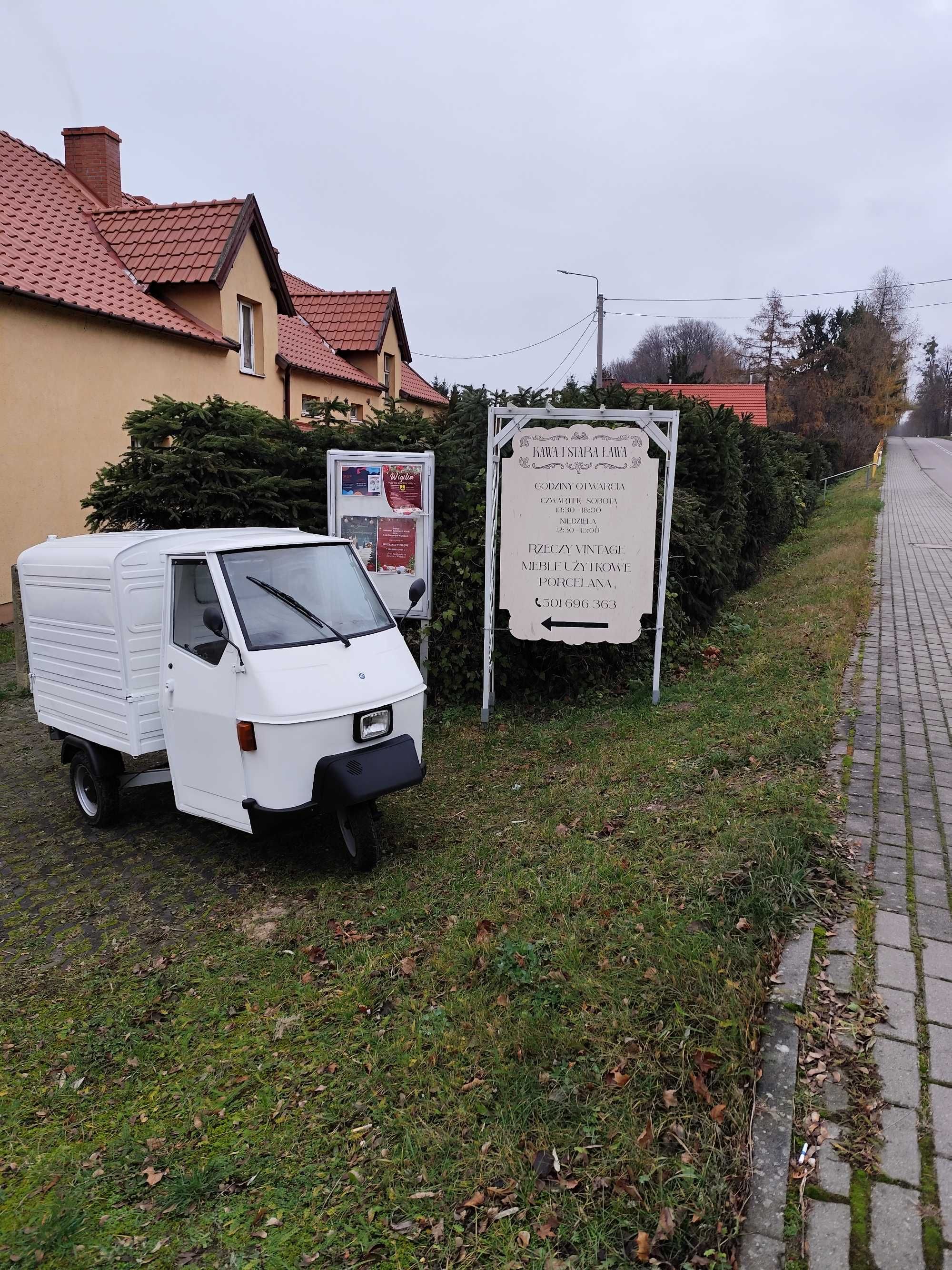 Prosecco van. Piaggio Ape 50