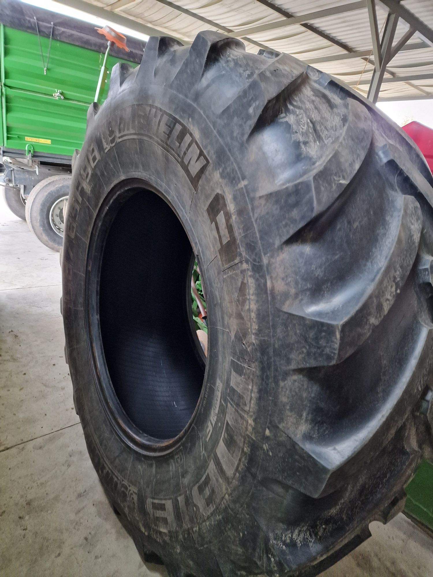 Opona Michelin Axiobib 650/85r38