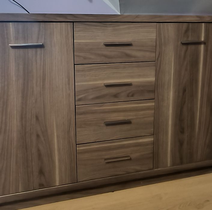 Komoda z 4 szufladami Orzech Virginia szer. 118,5 x wys 87 cm