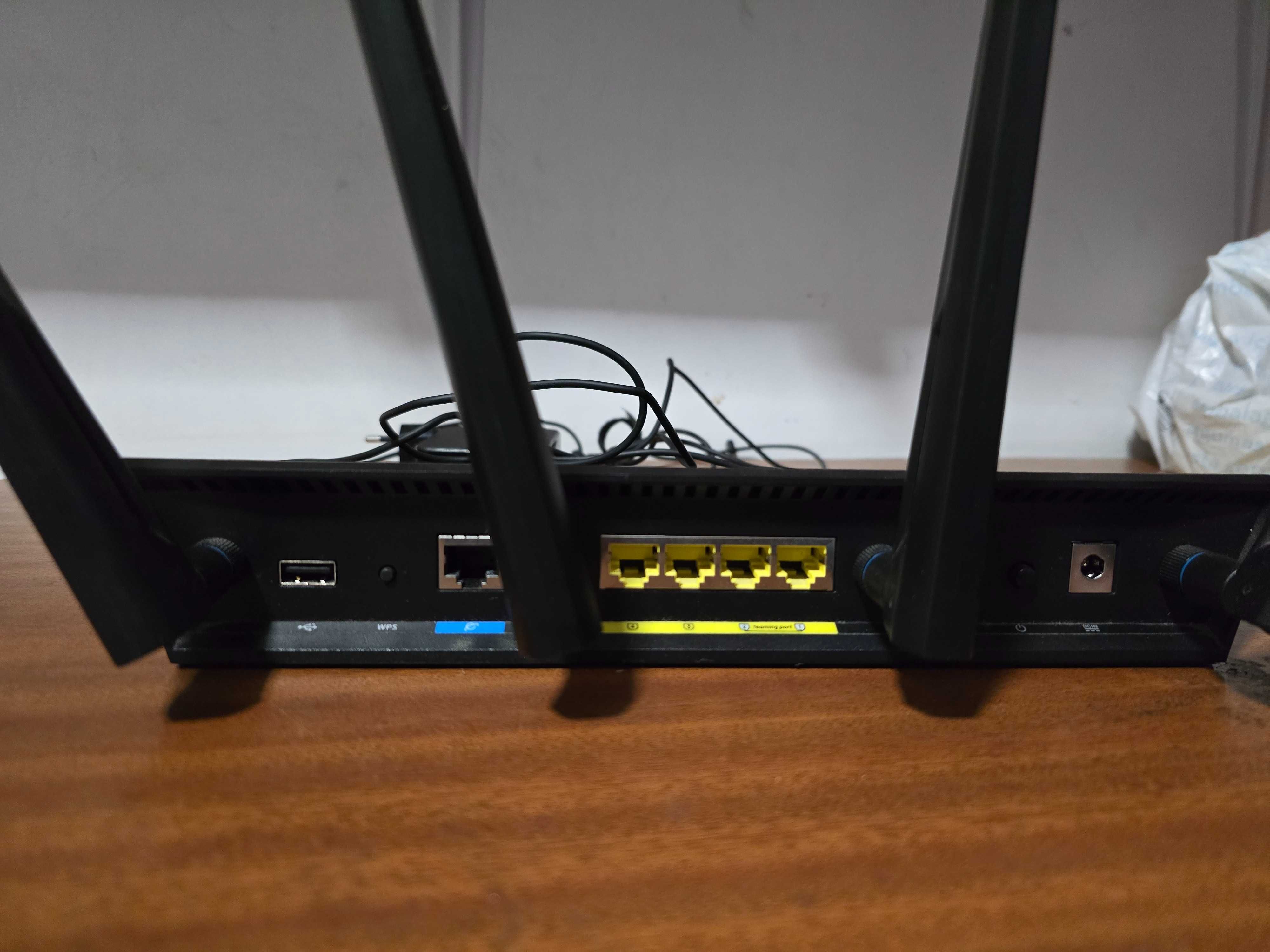Router Gaming Asus RT-AC87U AC2400 Wi-Fi 5