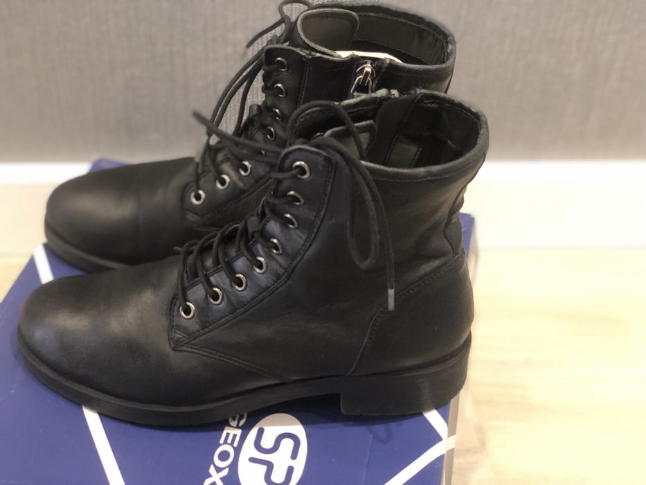 Жіночі черевики Geox