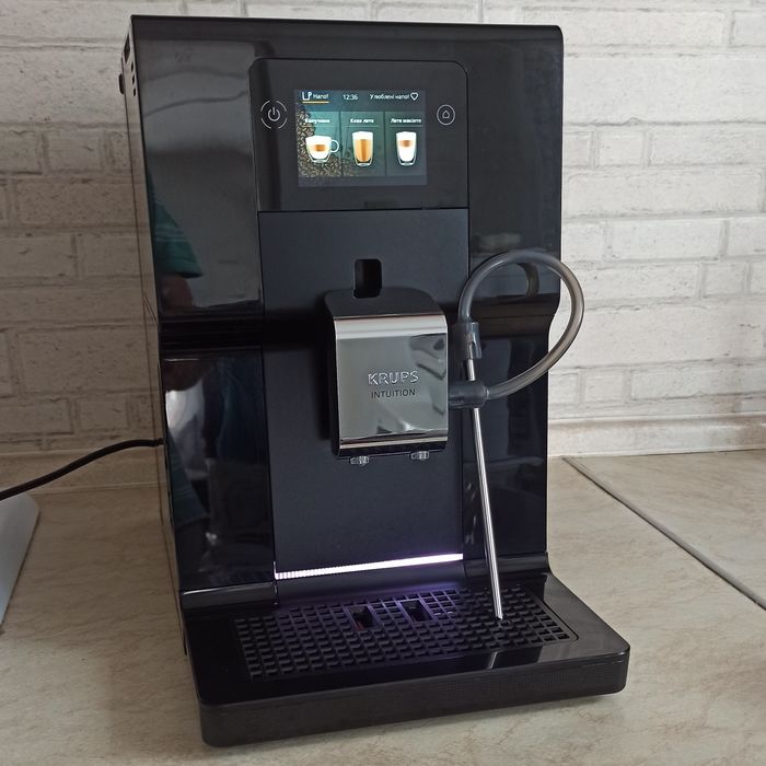 Кавомашина Krups Intuition Preference EA873  стан нової