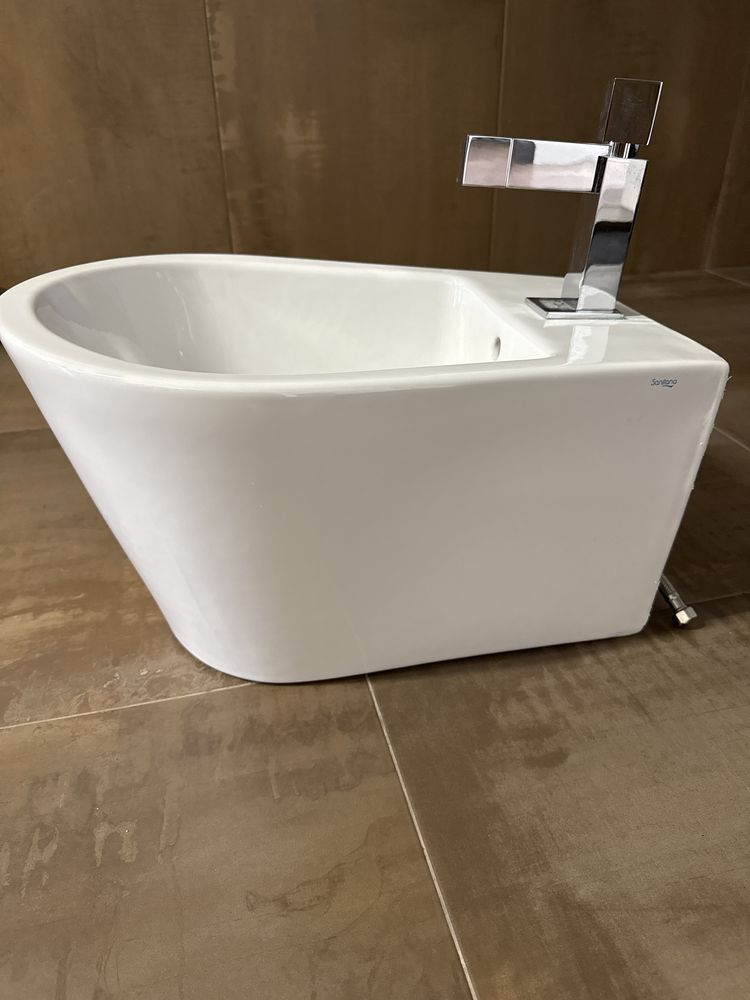 Bid Sanitana + torneira