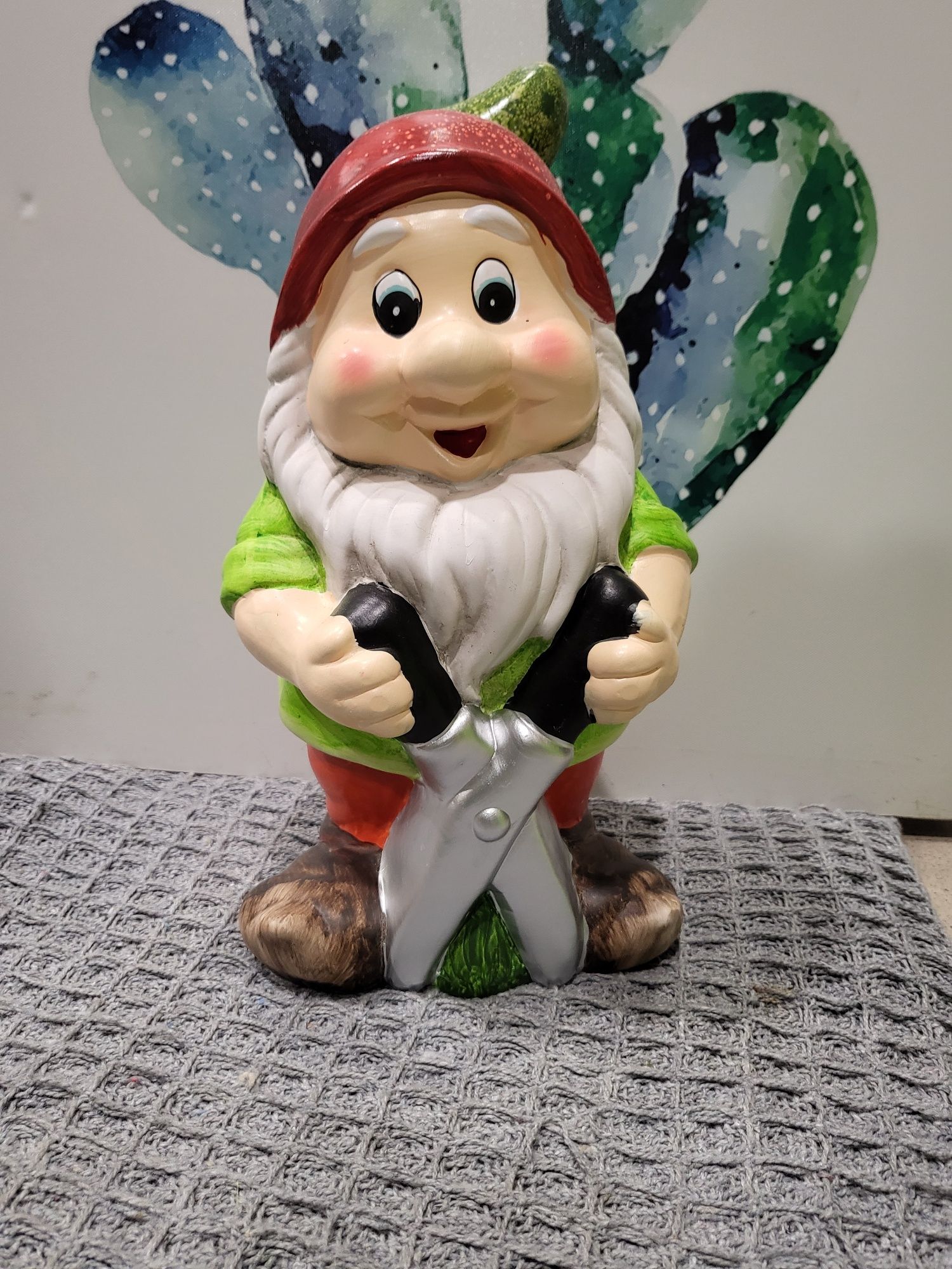 Figurka Krasnal Ceramiczny o Wysokości 31cm