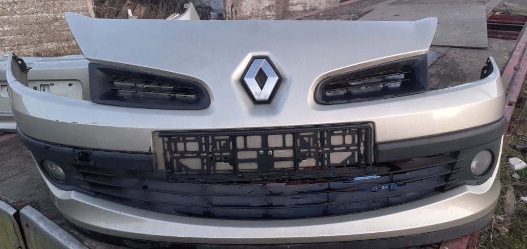 Zderzak renault clio 3