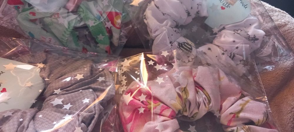 Scrunchies, elásticos de cabelo