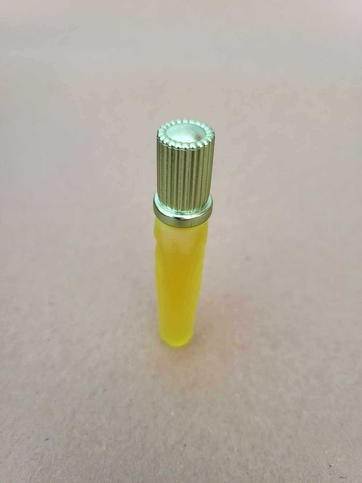 Perfume Miniatura | Lily Chic, Escada