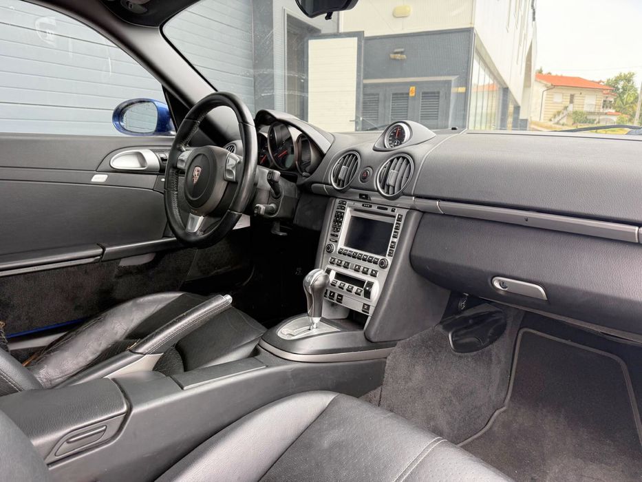 Porsche Cayman 2.7