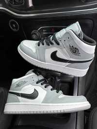 Nike Air Jordan 1 Retro Mid Smoke Grey