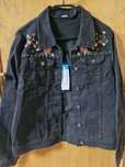 Kurtka damska czarna dzinsowa jeans w kwiaty