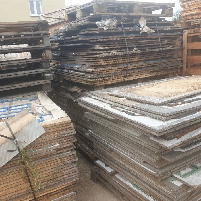 Sklejka szalunkowa / płyty szalunkowe używane/szalunki / Peri /Doka