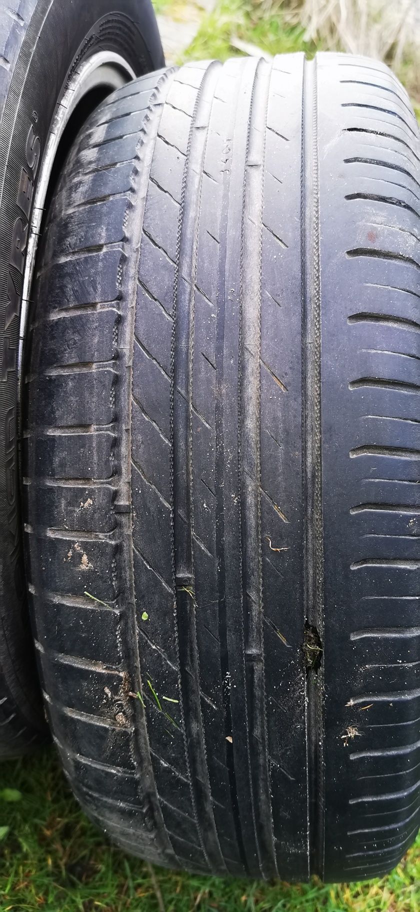 Felgi z oponami Nokian Tyres R16