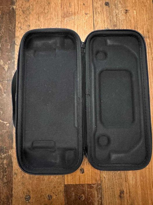 Продам Steam Deck 1tb идеальное состояние полный комплект