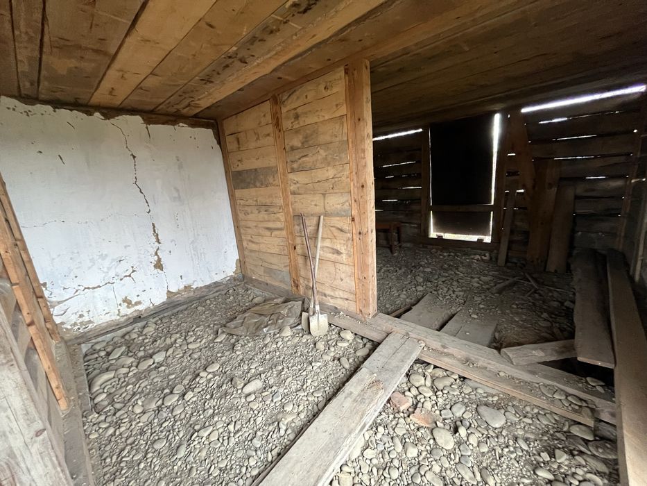 Будинок незавершене будівництво