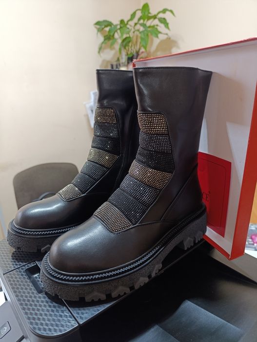 Черевики шкіряні нові жіночі 39 розмір, устілька 25 см не підійшов р