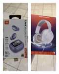 Dwie pary nowych słuchawek jbl live buds 3 quantum 100m2