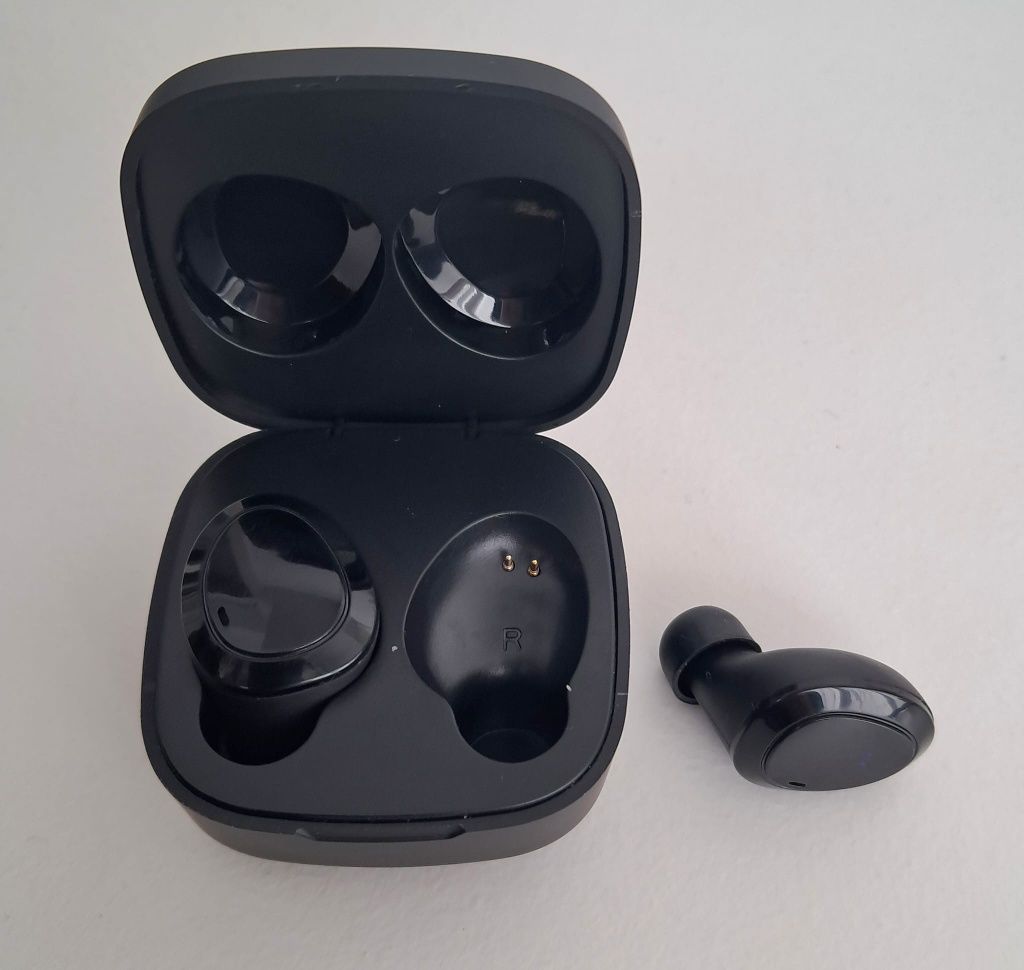Grundig True Wireless Bluetooth Earphones - 5 Hours Playtime - USB C