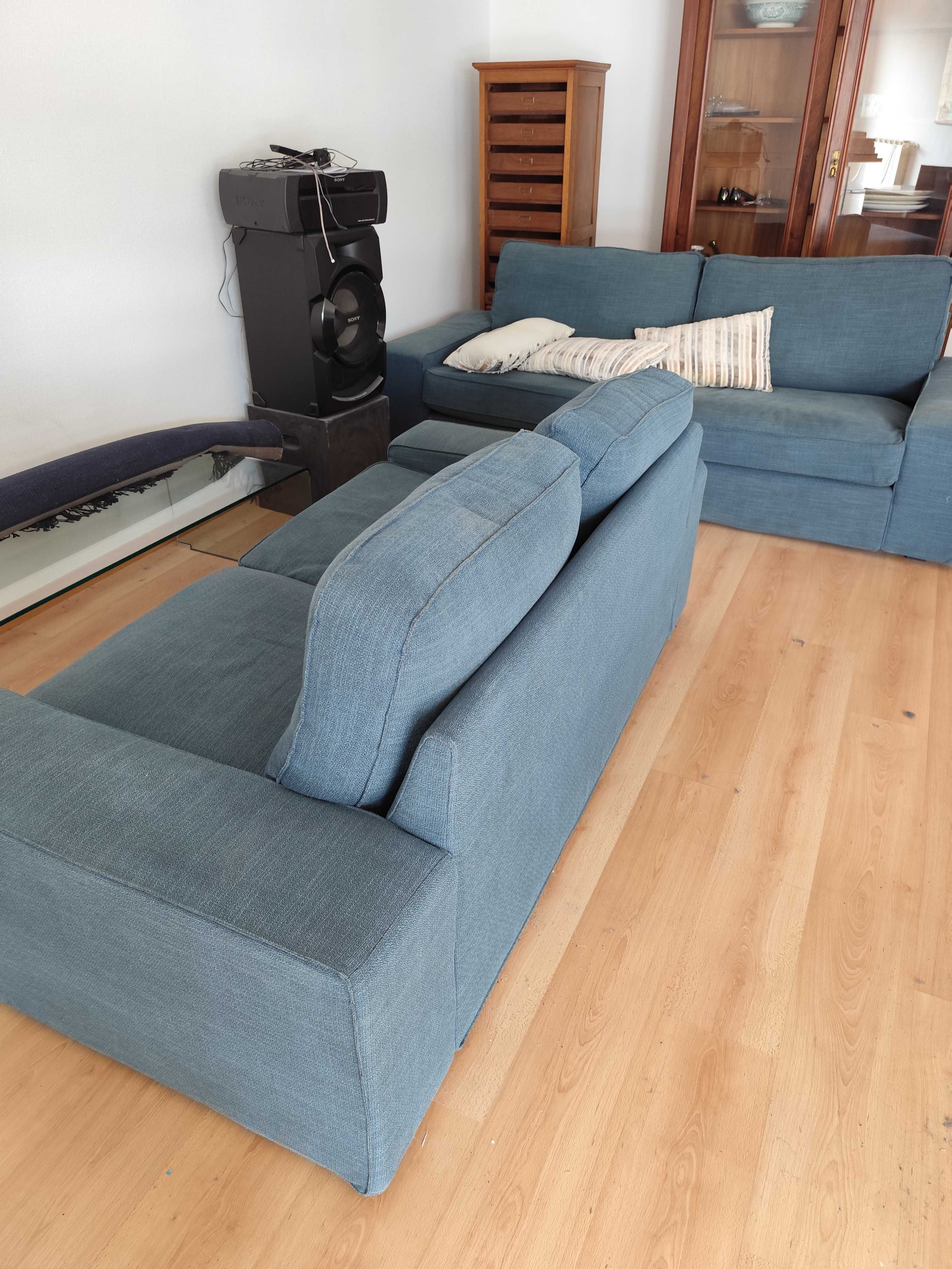 Conjunto sofás 3 + 2 lugares + Puff IKEA