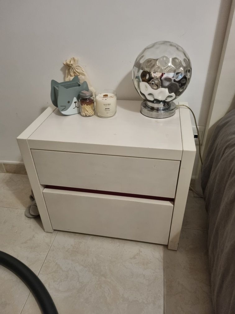 Quarto jovem femenina